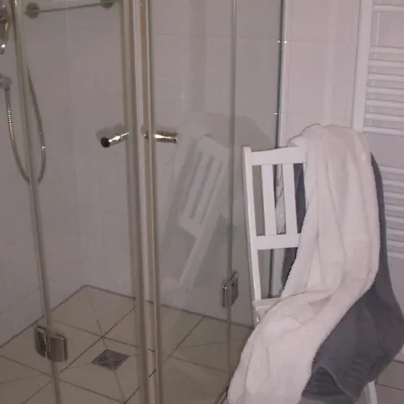 아파트 Helle Ferienwohnung Mit Balkon Gemutlich Unter Reet In Bevorzugter Lage 징스트